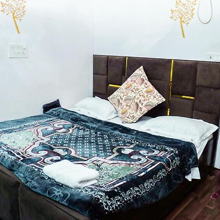 Flips With Mykonos Guest House Nowe Delhi Zewnętrze zdjęcie