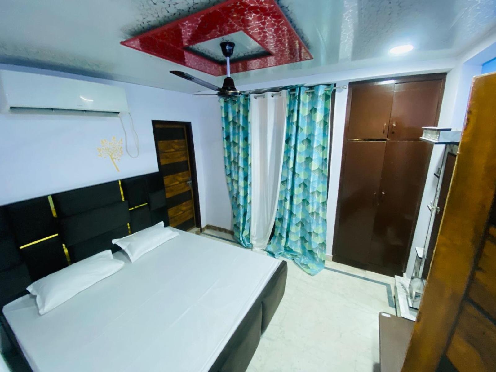 Flips With Mykonos Guest House Nowe Delhi Zewnętrze zdjęcie